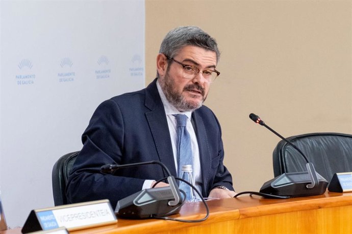 El director xeral de Pesca, Acuicultura e Innovación Tecnolóxica, Antonio Basanta, en la Comisión 8 de Pesca e Marisqueo