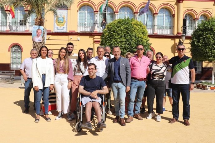 Rafael Recio apoya a los candidatos socialistas de Arahal y de Fuentes de Andalucía