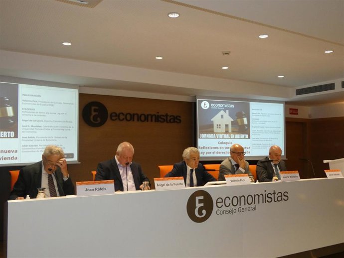 Coloquio sobre la nueva Ley por el derecho a la vivienda organizado por el Consejo General de Economistas