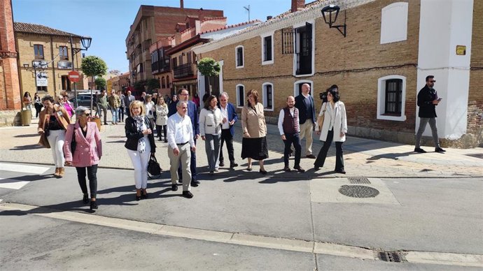 Candidatos del alfoz participan en un acto sobre el futuro y el progreso en Villamuriel.