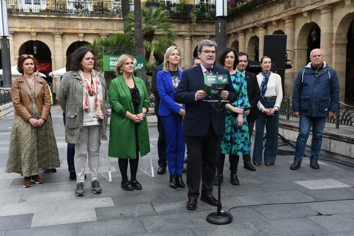 Acto electoral del alcalde de Bilbao y candidato a la reelección, Juan María Aburto.