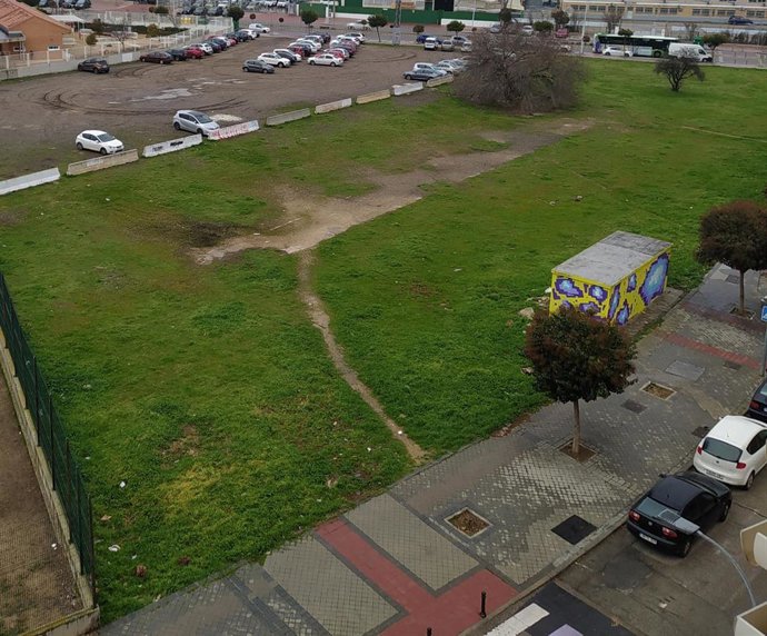 Archivo - Parcela colegio de educación especial Torrejón de Ardoz