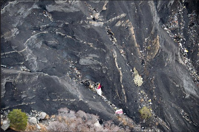 Archivo - Restes de l'avió accidentat de Germanwings
