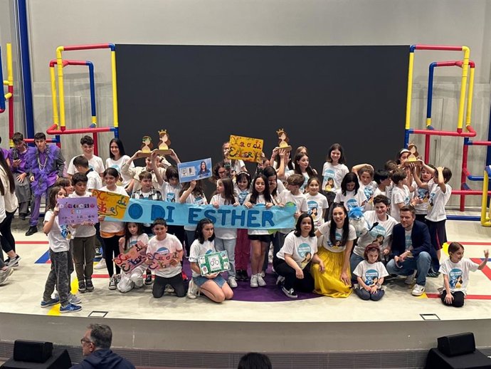 Premios '#DígochoEu' 2023 coa xornalista e presentadora Esther Estévez.