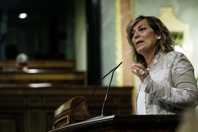 La diputada del PP por Palencia, Milagros Marcos, durante una sesión plenaria, en el Congreso de los Diputados, a 16 de mayo de 2023, en Madrid (España). El Pleno del Congreso debate una proposición no de ley de Esquerra Republicana (ERC) que pide ampli