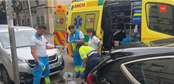 Intervención del Summa 112 en la agresión que se ha saldado con la muerte de un joven de 29 años en Puerta del Ángel.