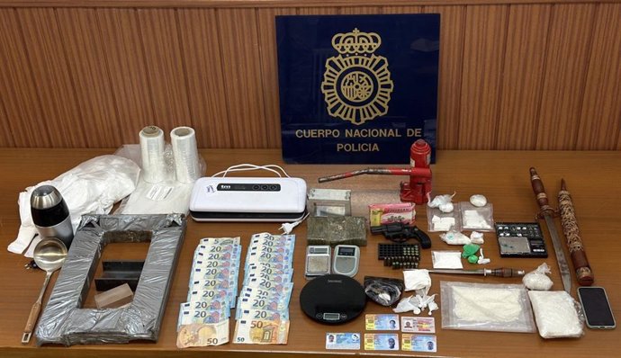 Imagen de los objetos encontrados tras registrar los domicilios