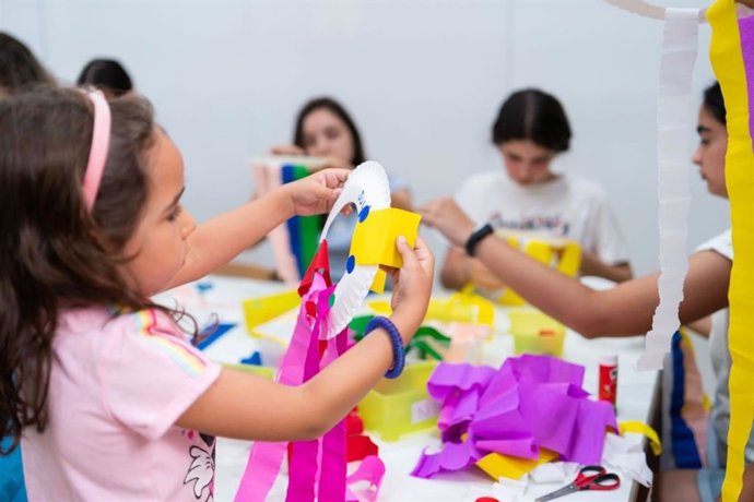 Niños participan en un taller del MPM