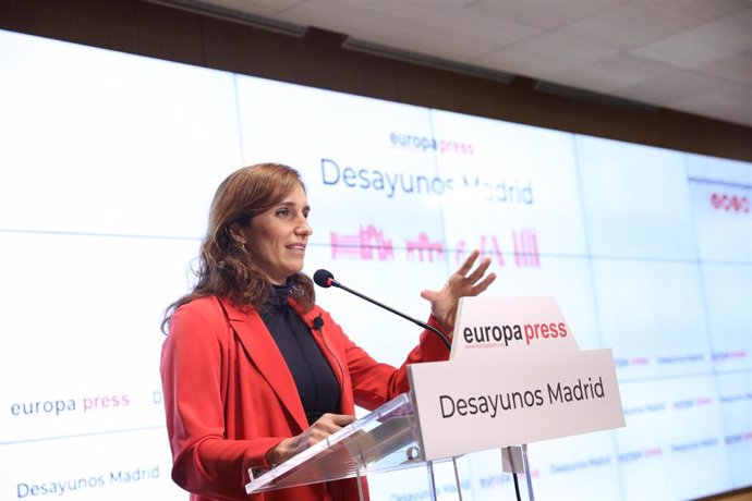 Archivo - La candidata de Más Madrid a la Presidencia de la Comunidad, Mónica García, interviene en un desayuno informativo organizado por Europa Press
