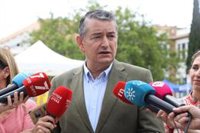 Sanz dice que Sánchez "quiere seguir dependiendo de Bildu", lo que es "un ataque frontal a las víctimas del terrorismo"