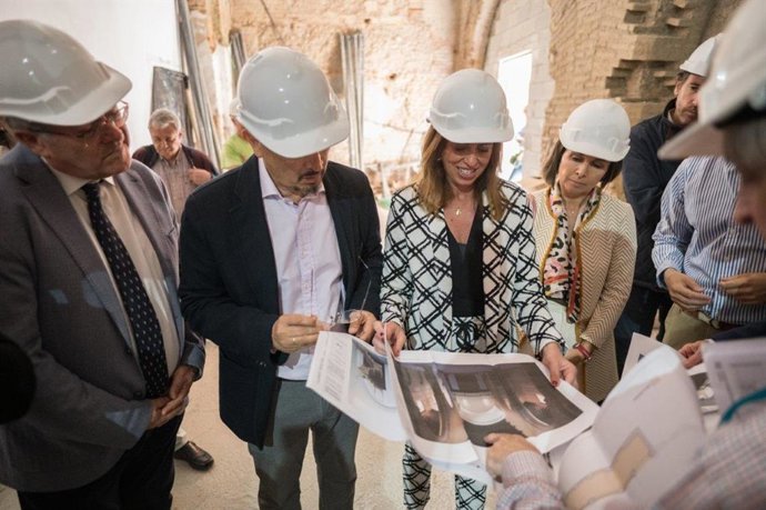 Visita a las obras de rehabilitación de la iglesia de San Andrés.