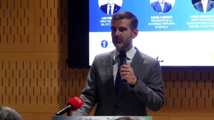 El consejero de Sostenibilidad, Medio Ambiente y Economía Azul, Ramón Fernández Pacheco, en el foro empresarial Tribuna Forum