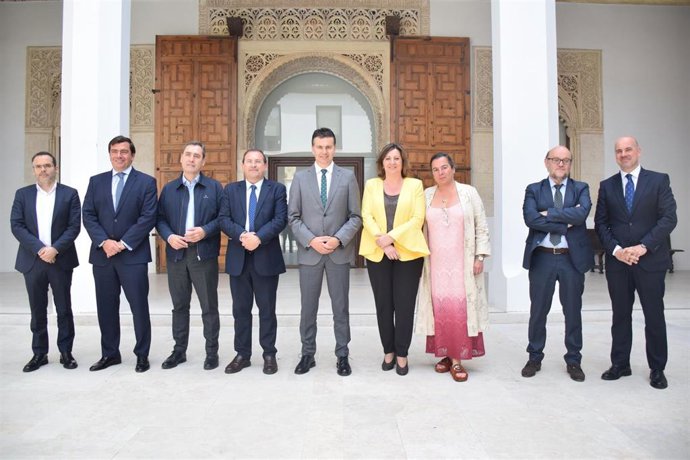 El ministro de Industria, Comercio y Turismo en el Palacio de Fuensalida.
