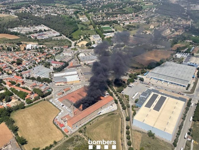 Imagen del fuego en Lli de Vall