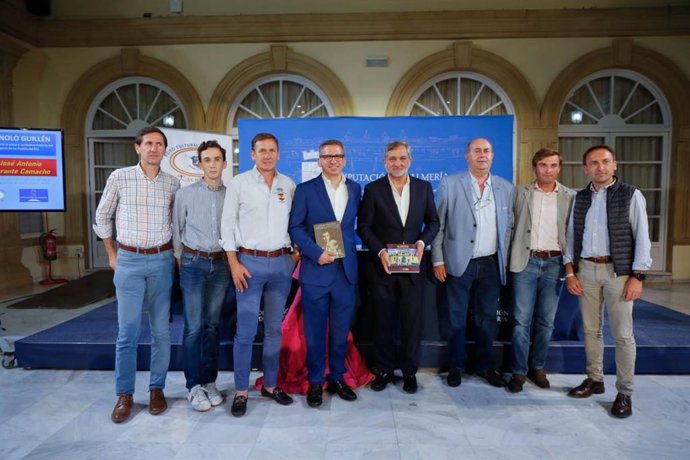 Diputación acoge la presentación del libro 'Ahora que todos somos morantistas', de Manolo Guillén