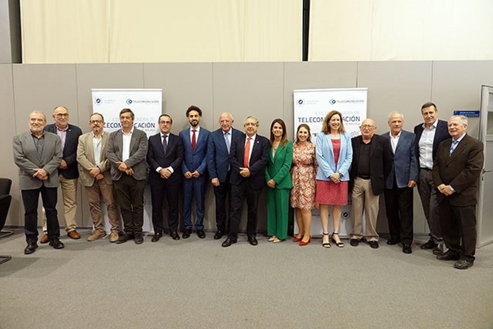 El Día Mundial de las Telecomunicaciones y la Sociedad de la Información se ha celebrado este miércoles en la Escuela Técnica Superior de Ingeniería de Telecomunicación de la Universidad de Málaga, creada hace 35 años y que celebra el 30 aniversario.