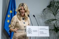 Díaz arenga a la izquierda para dar una "lección democrática" a Feijóo y quiere universidad pública gratuita