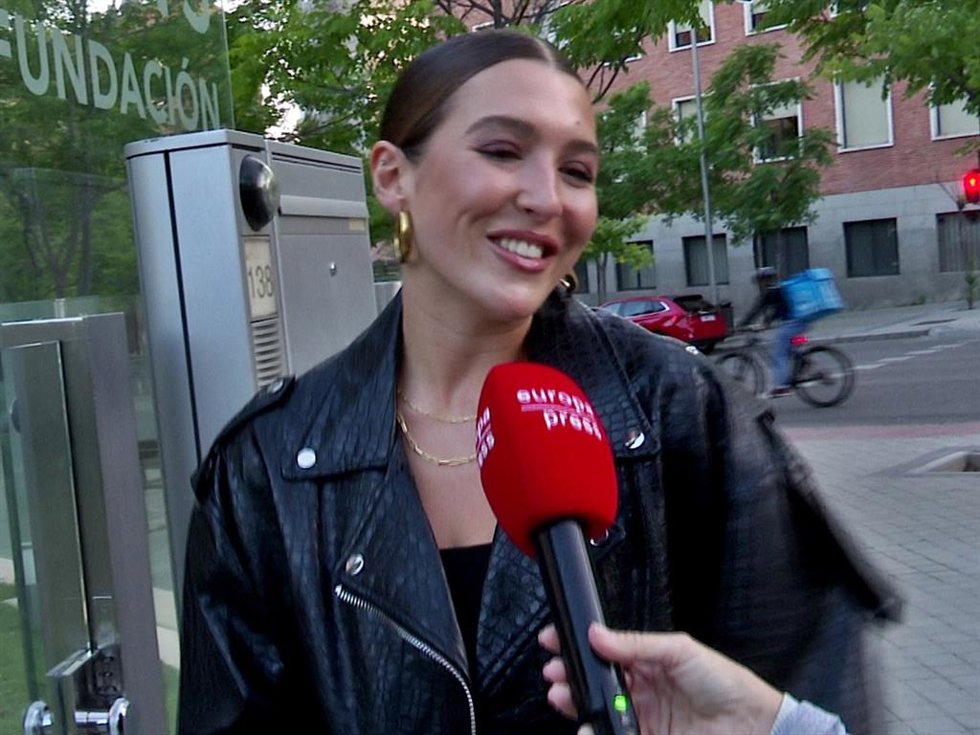 Alba Díaz acude a la presentación de la nueva colección de novias, de la firma de Vicky Martín Berrocal, 'Victoria', con una sonrisa de oreja a oreja tras confirmar su ruptura sentimental con Alberto García