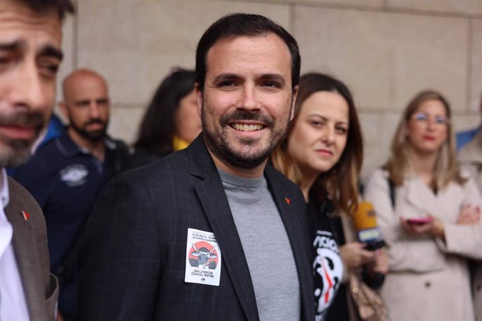 El ministro de Consumo y coordinador general de IU, Alberto Garzón, durante un acto de precampaña en Zaragoza, Aragón (España). 