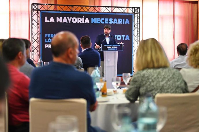 López Miras anuncia el Programa 'Inicia Empresa' en Santomera