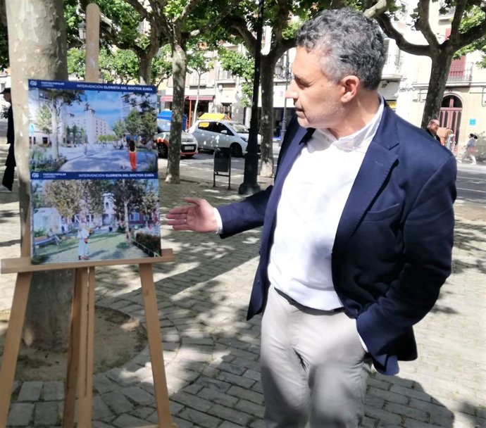 Escobar, en su comparecencia ante la prensa hoy en campaña electoral