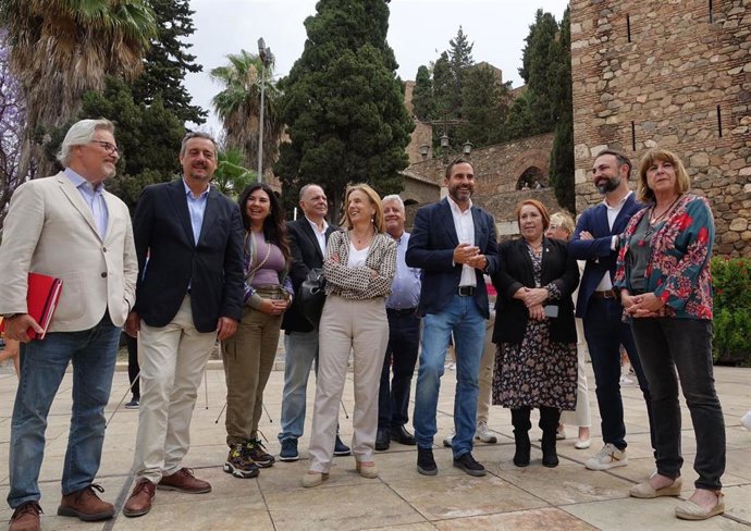 El candidato del PSOE a la Alcaldía de Málaga, Daniel Pérez, en una rueda de prensa