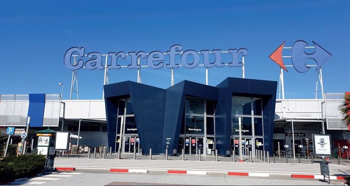 Foto actual del primer Carrefour en España