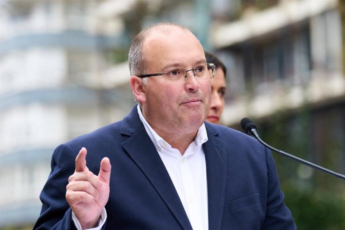 Archivo - El vicesecretario de Organización del Partido Popular, Miguel Tellado,en una visita a Cantabria.- Archivo