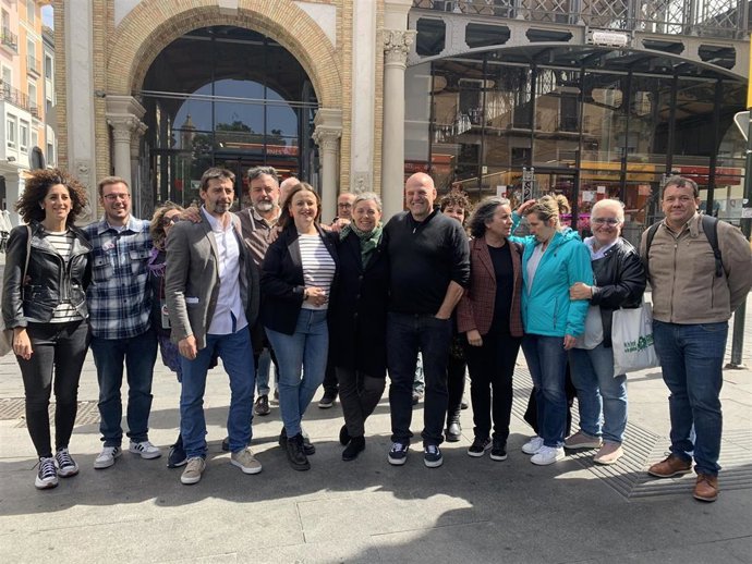 Miembros de la candidatura de Zec y de IU Aragón presentan propuestas para mejorar el comercio de proximidad.