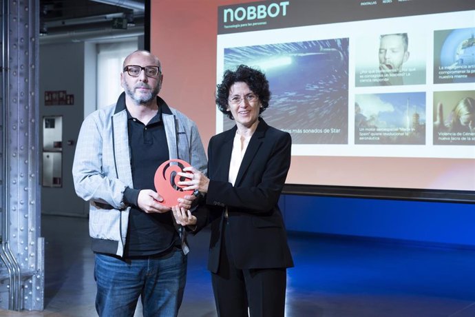 Nobbot.Com, la web sobre innovación de Orange, recibe el premio a 'Mejor medio de comunicación' en el Día de Internet