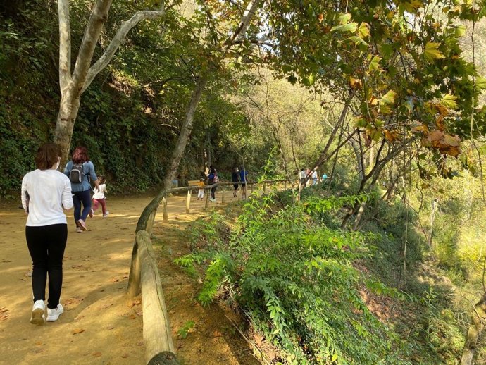 La apuesta municipal por el espacio incluye no sólo por la conservación sino la mejora y puesta en valor de este espacio con el incrementos de caminos naturales.
