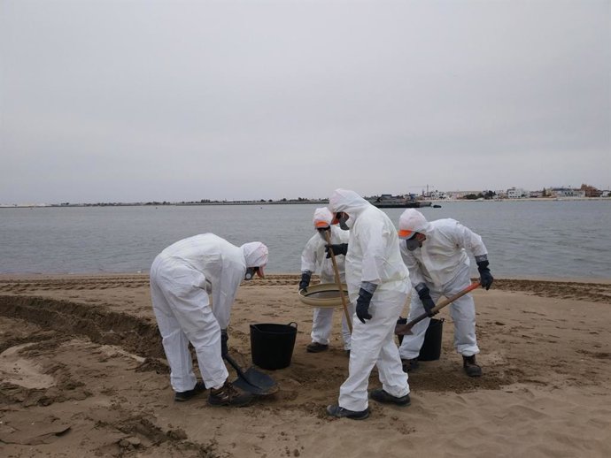 Simulacro contra la contaminación marina accidental en Doñana