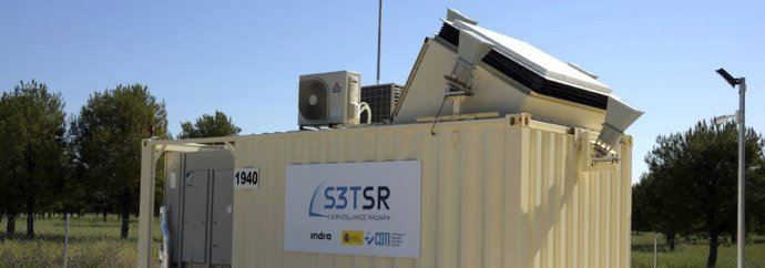 Archivo - El radar de vigilancia S3TSR de Indra