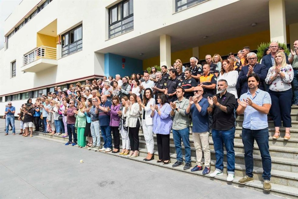 Torremolinos muestra su repulsa por el asesinato de la joven de 28 años a manos de su pareja