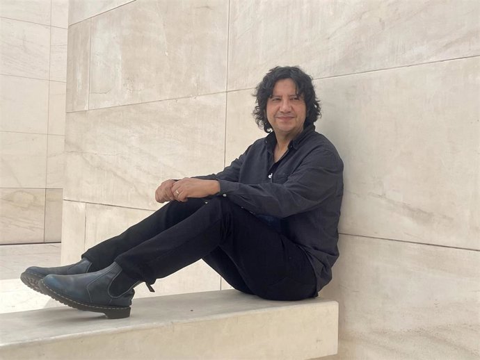 El escritor Alejandro Zambra