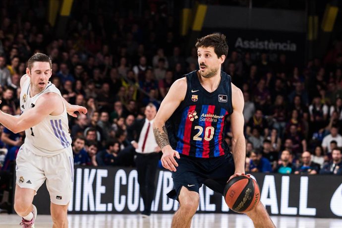 Archivo - Nico Laprovittola of FC Barcelona in action during the ACB Liga Endesa match between FC Barcelona and Real Madrid at Palau Blaugrana on April 16, 2023 in Barcelona, Spain.