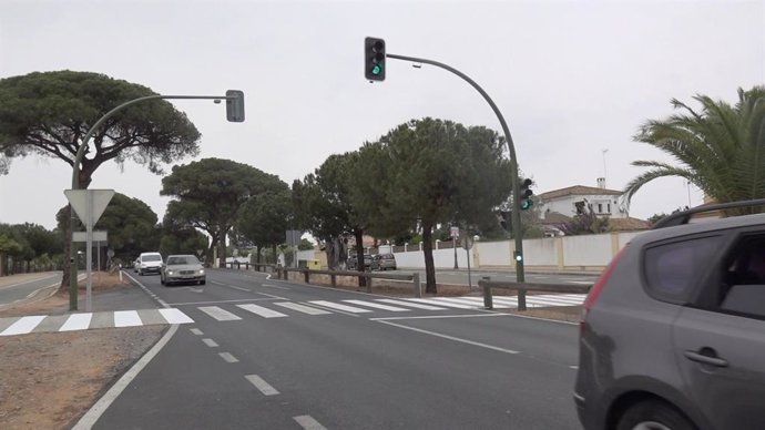 Nuevo semáforo en La Rábida.