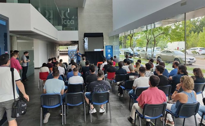 Encuentro de 'Hack and Beers'.