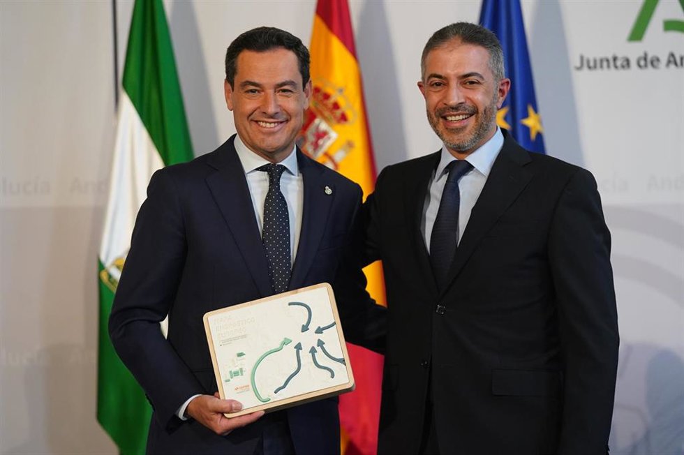 Nota De Prensa. Moreno: La Colaboración Entre Cepsa Y El Gobierno Andaluz Va A Dar Muy Buenos Frutos En Beneficio Del Desarrollo Económico Y Social De Andalucía