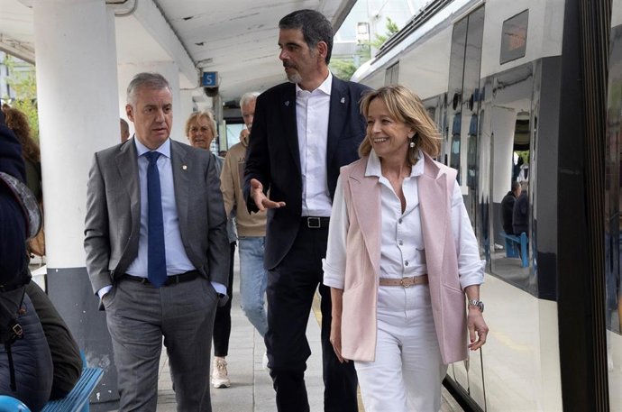 Acto del PNV sobre el tren en San Sebastián