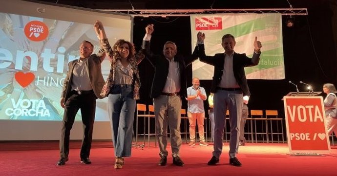 El ministro de Sanidad asegura que "solo" con gobiernos del PSOE "están garantizados" los servicios públicos