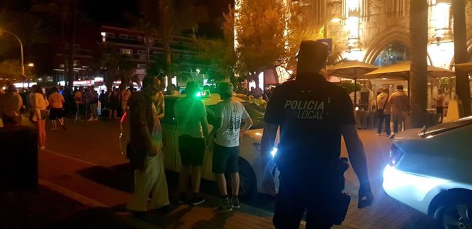 Policía Local velando por la seguridad para turistas y residentes en Playa de Palma