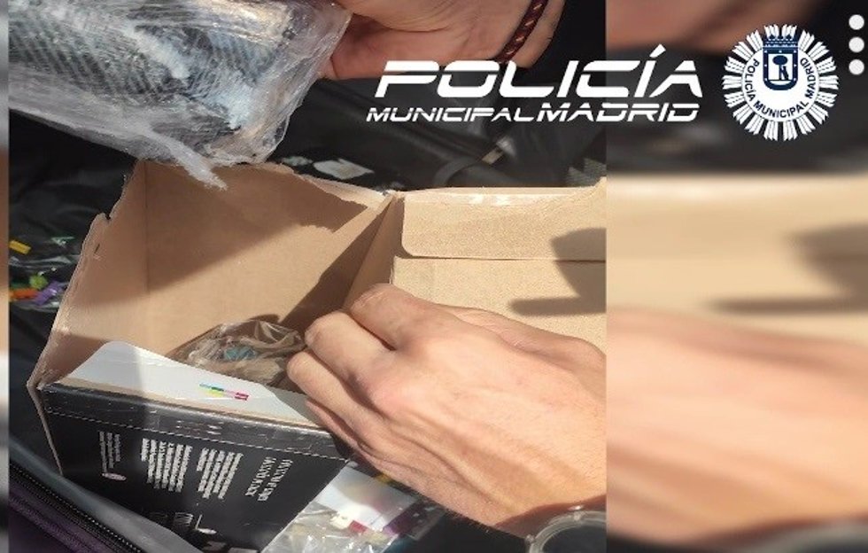 Detenida una mujer que llevaba 9 kilos de metanfetamina y cocaína en un taxi