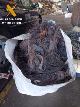 Cable de cobre recuperado por la Guardia Civil.