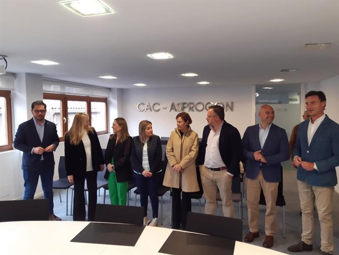 La candidata de Foro Asturias a la Alcaldía de Gijón, Carmen Moriyón, se reúne con la Confederación Asturiana de la Construcción (CAC-Asprocon)
