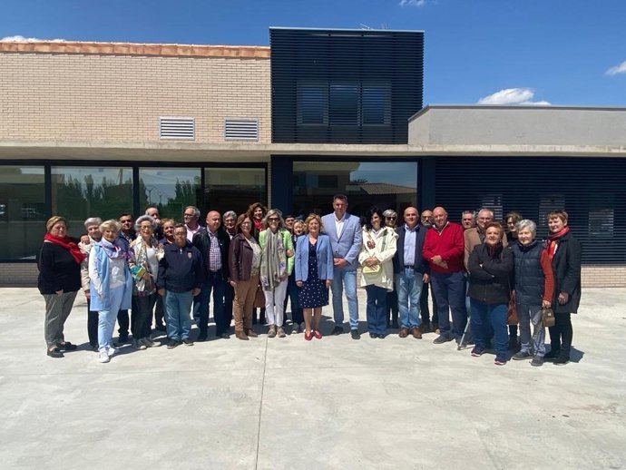 La consejera de Ciudadanía ha visitado las obras de la futura residencia de Agón, que está construyéndose con la herencia de una vecina del municipio?.