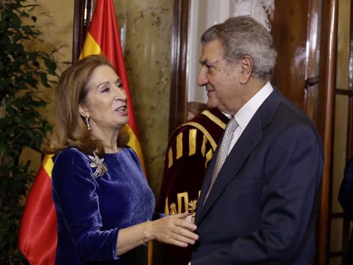 Archivo - La expresidenta del Congreso Ana Pastor con el expresidente de la Cámara Jesús Posada.