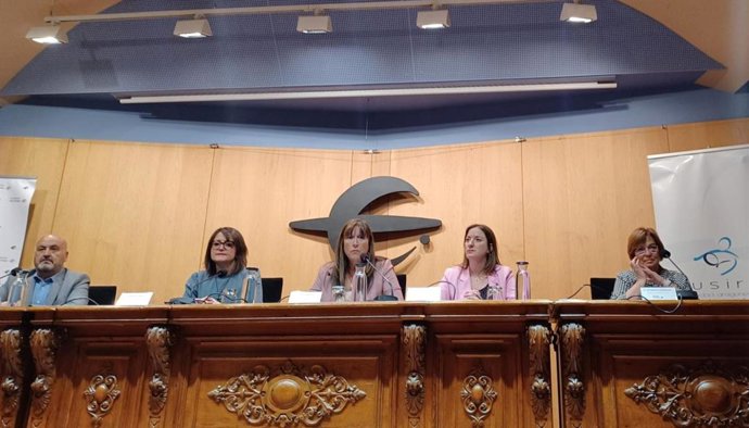 La consejera de Sanidad, Sira Repollés, participa en la inauguración de las VI Jornadas de Cuidados Paliativos de Aragón.