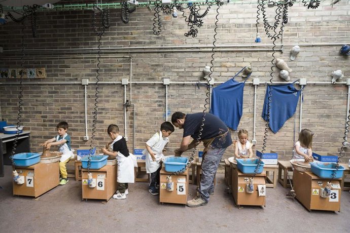 Taller Escuela Cerámica de Muel.