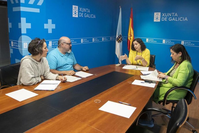 La directora xeral de Patrimonio Natural, Belén do Campo, se reúne con representantes de la Asociación de Criadores de Ovino e Caprino de Galicia  (Ovica).